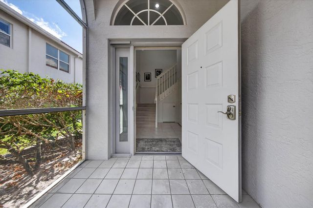 7676 Springwater Place 201, Boynton Beach, FL 33437