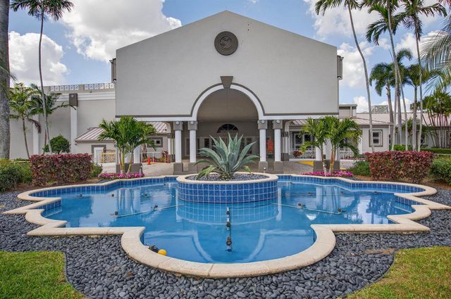 7676 Springwater Place 201, Boynton Beach, FL 33437