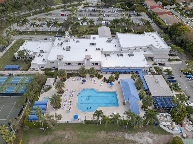 7676 Springwater Place 201, Boynton Beach, FL 33437