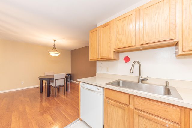 1867 Lindsay Lane, Ann Arbor, MI 48104