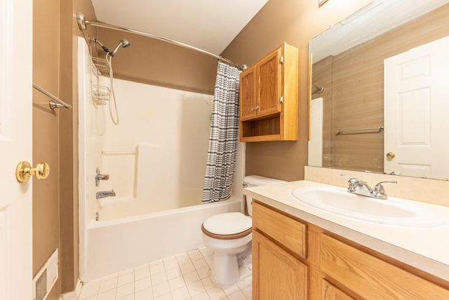 1867 Lindsay Lane, Ann Arbor, MI 48104