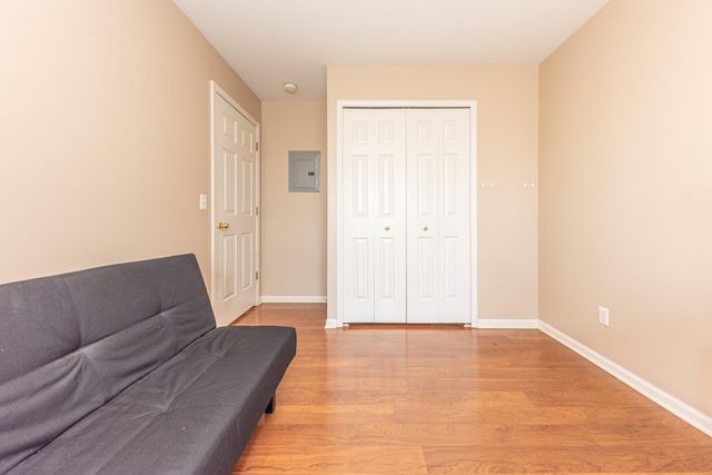 1867 Lindsay Lane, Ann Arbor, MI 48104