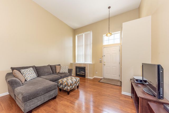 1867 Lindsay Lane, Ann Arbor, MI 48104