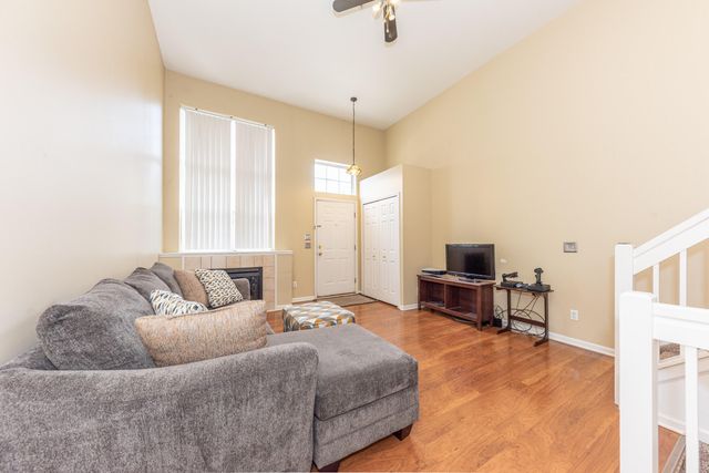 1867 Lindsay Lane, Ann Arbor, MI 48104