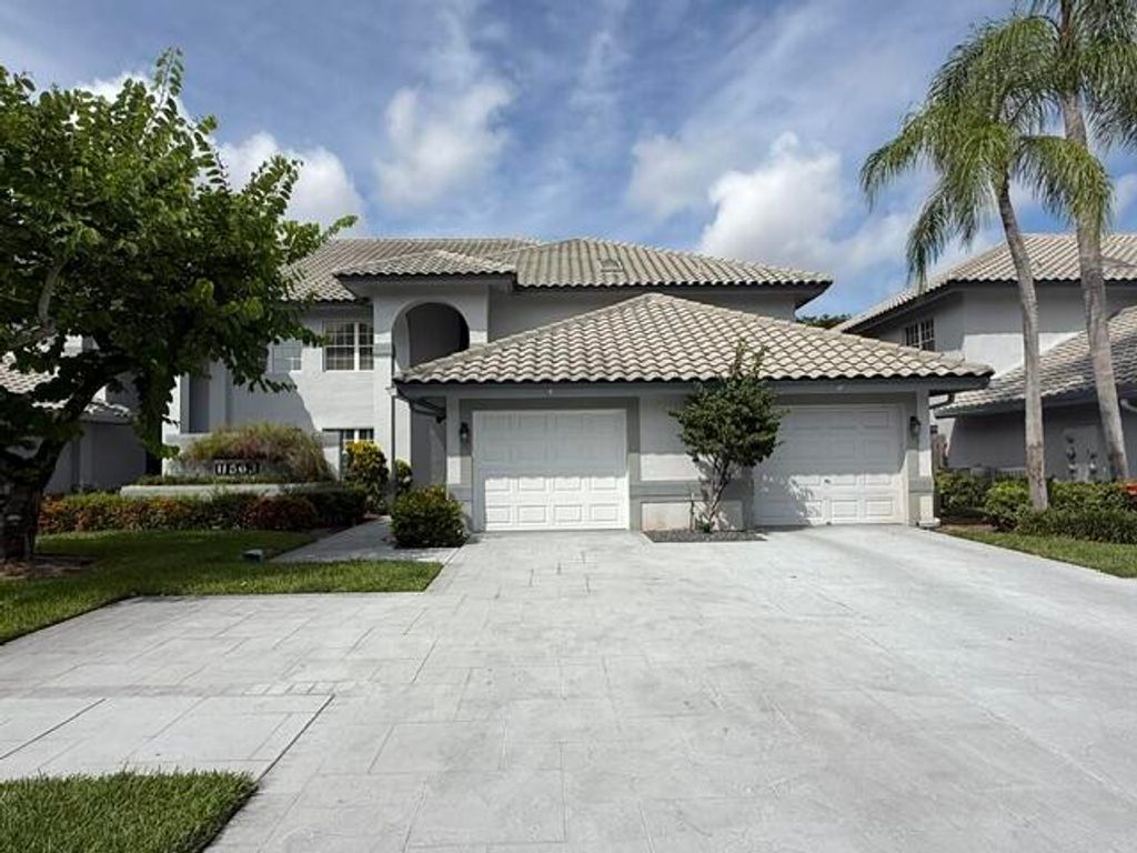 11563 BRIARWOOD Circle 4, Boynton Beach, FL 33437