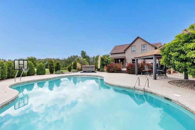 17111 KVITEK ROAD, Maribel, WI 54227