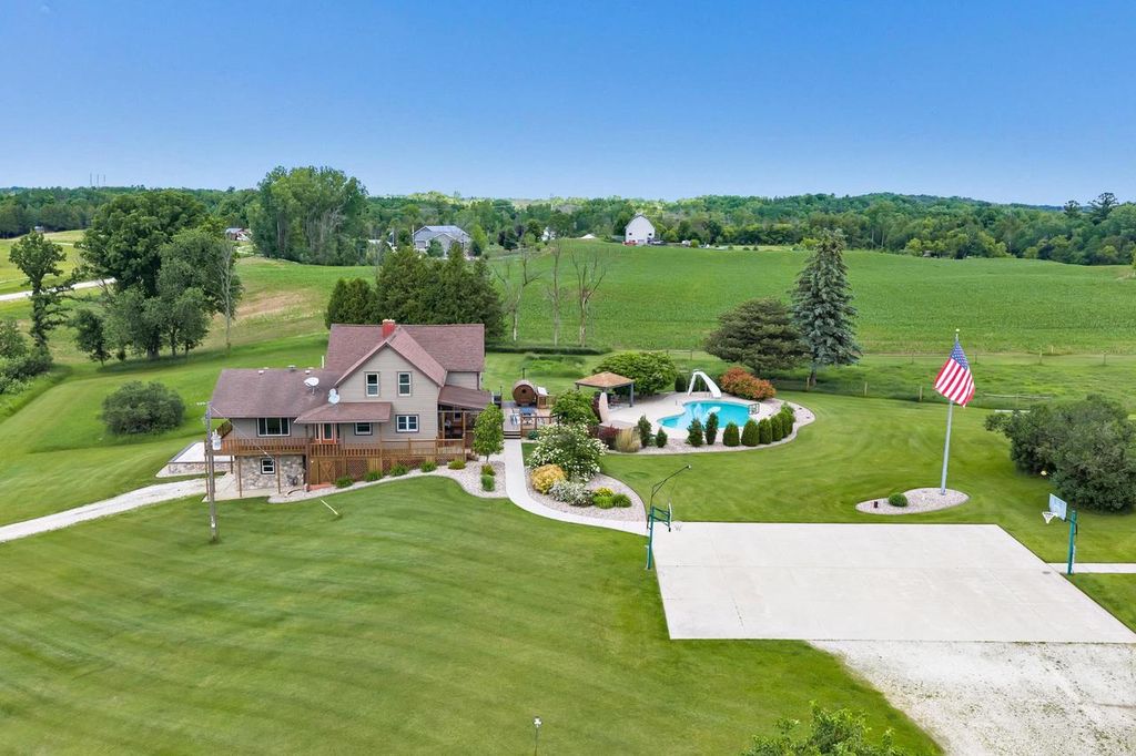 17111 KVITEK ROAD, Maribel, WI 54227