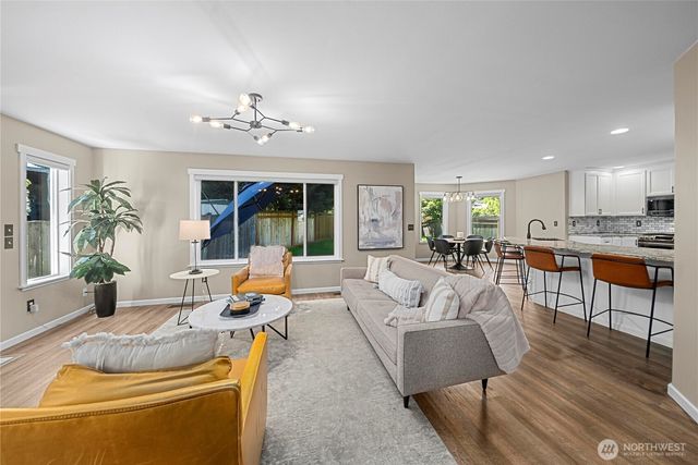 13511 110th Avenue Ct E, Puyallup, WA 98374
