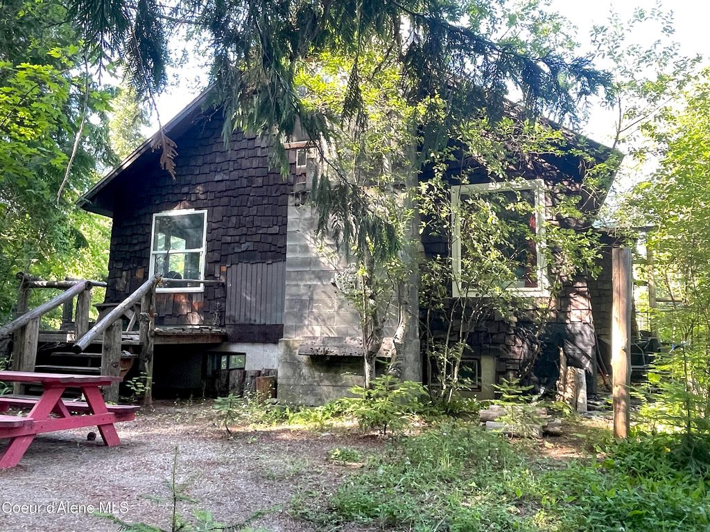 2256 Hoodoo Mountain Rd, Priest River, ID 83856