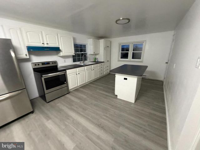 19 BACK ST, Mahanoy City, PA 17948