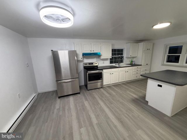 19 BACK ST, Mahanoy City, PA 17948