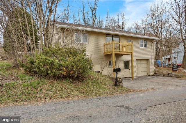 19 BACK ST, Mahanoy City, PA 17948