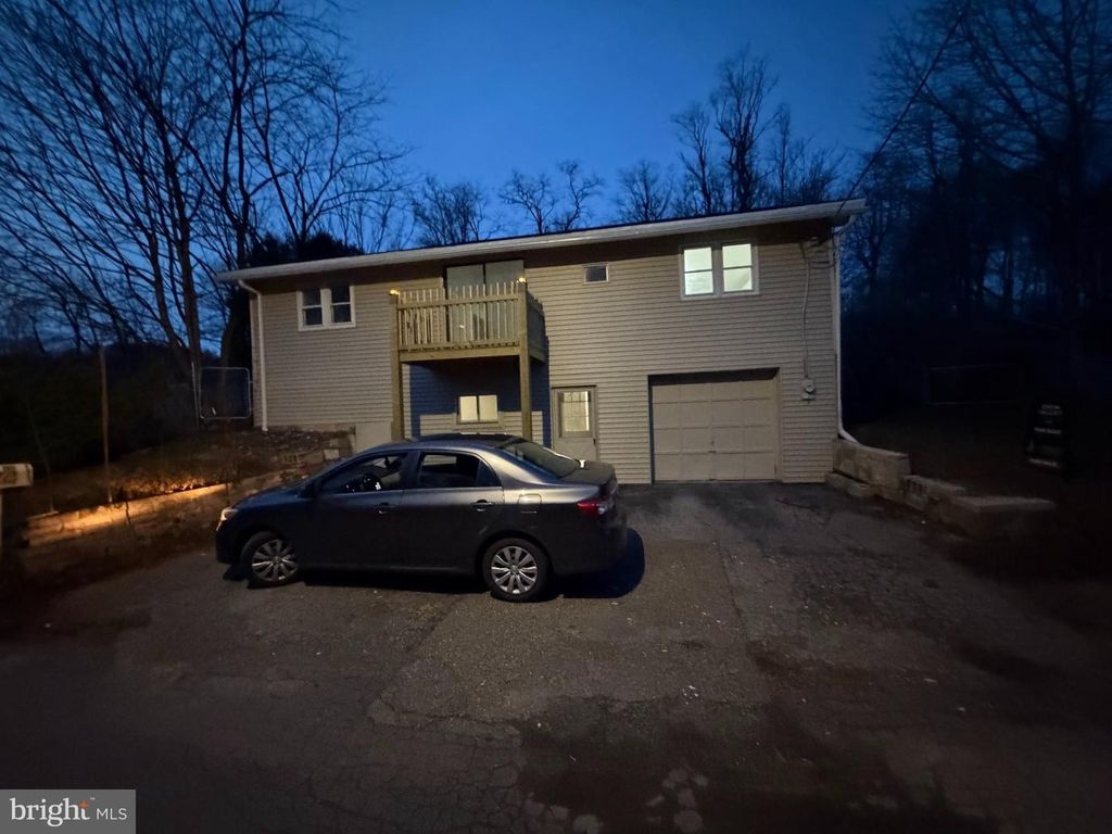 19 BACK ST, Mahanoy City, PA 17948