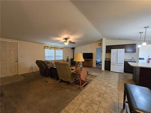 3689 N Avra Road, Golden Valley, AZ 86413