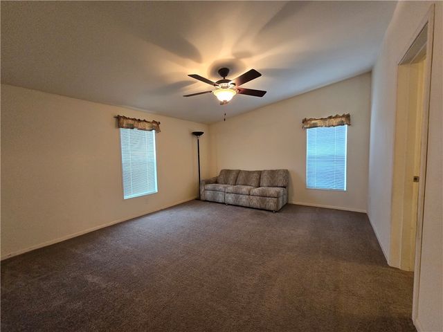 3689 N Avra Road, Golden Valley, AZ 86413