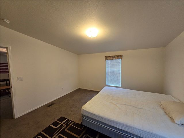 3689 N Avra Road, Golden Valley, AZ 86413