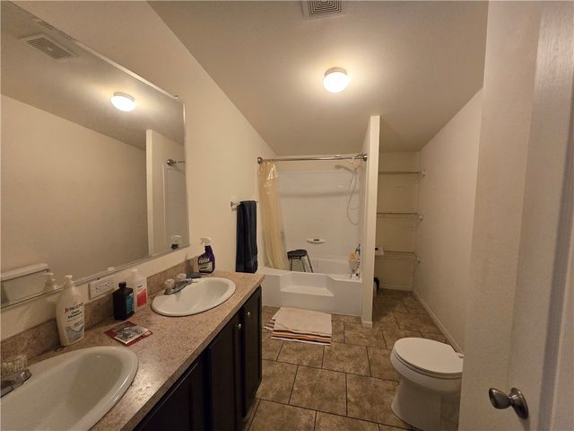 3689 N Avra Road, Golden Valley, AZ 86413