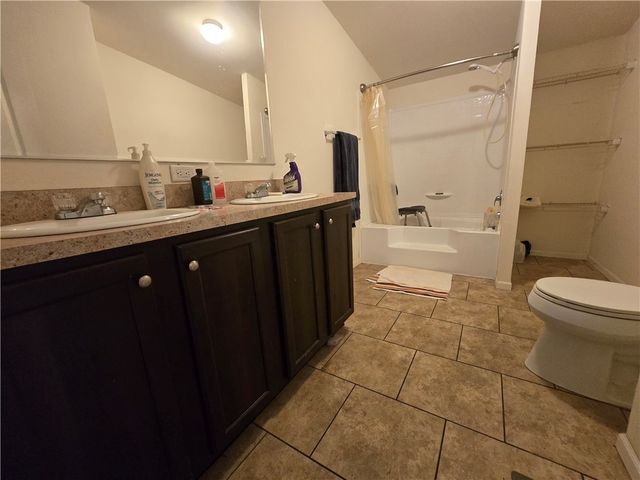 3689 N Avra Road, Golden Valley, AZ 86413