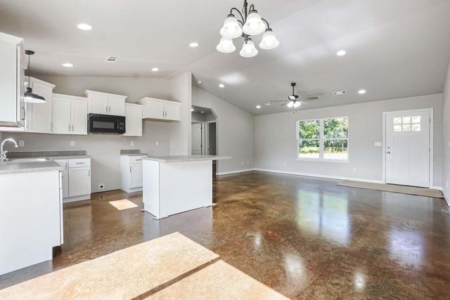 2502, 2503 Kody, Melissa & Courtney, West Plains, MO 65775