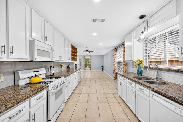 2135 Falling Oaks Road, Houston, TX 77038