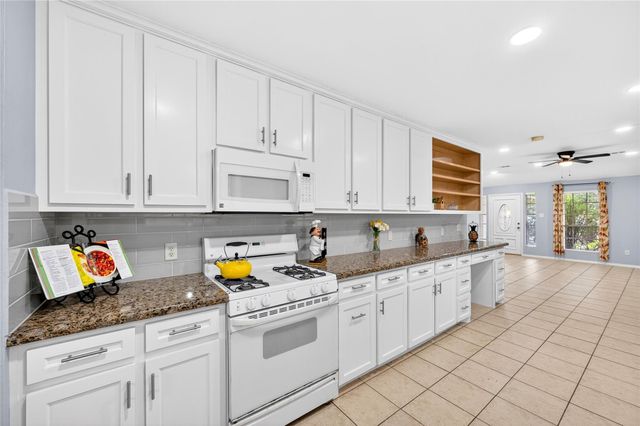 2135 Falling Oaks Road, Houston, TX 77038