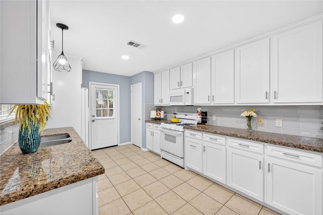 2135 Falling Oaks Road, Houston, TX 77038