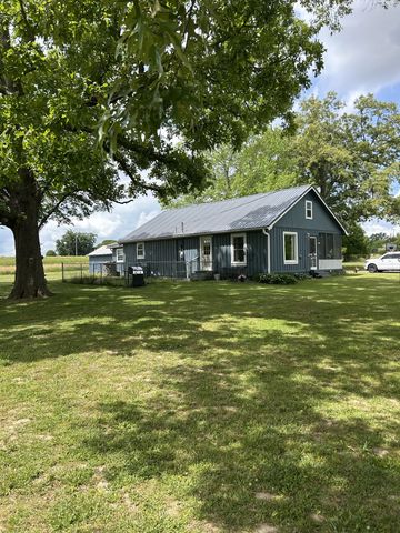 3655 Waynesboro Hwy, Lawrenceburg, TN 38464