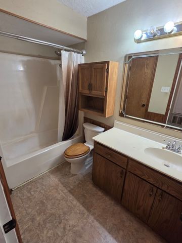 1500 N Grant Drive A, Sherman, TX 75092