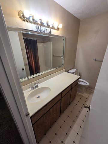 1500 N Grant Drive A, Sherman, TX 75092