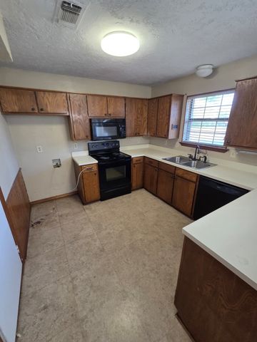 1500 N Grant Drive A, Sherman, TX 75092