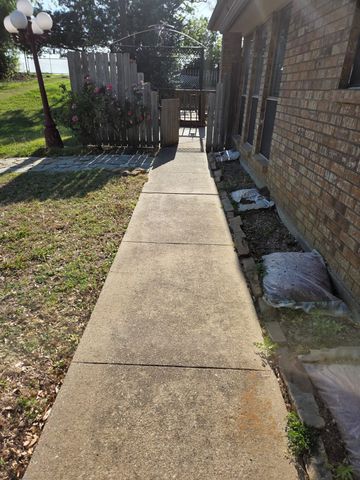 1500 N Grant Drive A, Sherman, TX 75092