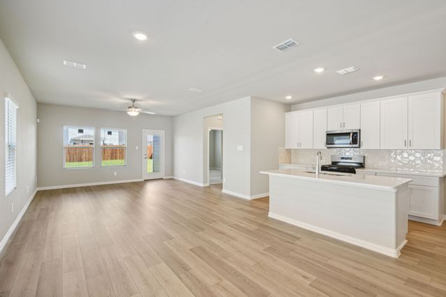 703 Leavenworth Drive, Princeton, TX 75071