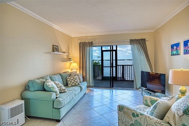 1900 Virginia AVE 102, Fort Myers, FL 33901