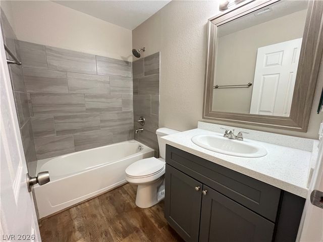 6633 LUND Drive, Las Vegas, NV 89108