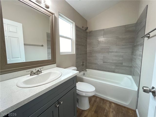 6633 LUND Drive, Las Vegas, NV 89108