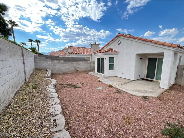 6633 LUND Drive, Las Vegas, NV 89108