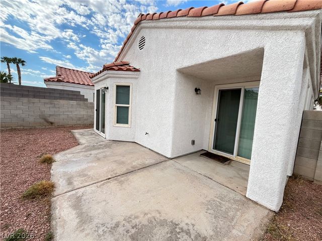 6633 LUND Drive, Las Vegas, NV 89108
