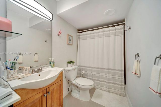 1801 S Ocean Drive 241, Hallandale Beach, FL 33009