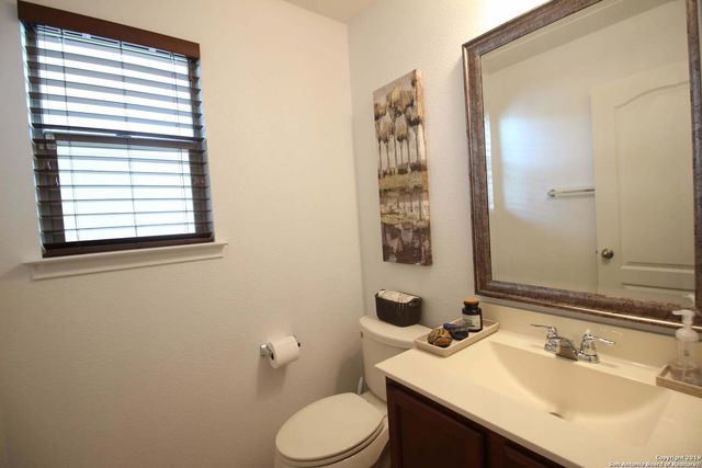 1407 BLUE JAY CT, San Antonio, TX 78245