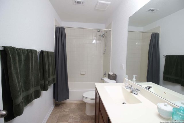 1407 BLUE JAY CT, San Antonio, TX 78245