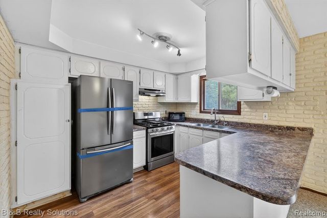 2467 N Lake George Road, Metamora, MI 48455