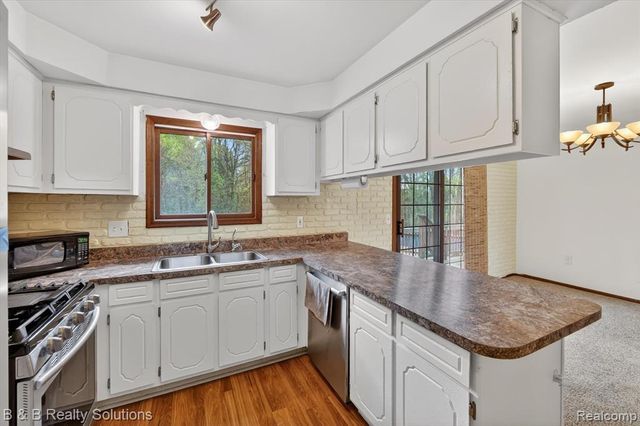 2467 N Lake George Road, Metamora, MI 48455