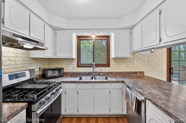 2467 N Lake George Road, Metamora, MI 48455