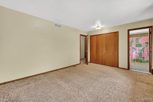 2467 N Lake George Road, Metamora, MI 48455