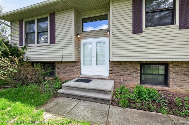 2467 N Lake George Road, Metamora, MI 48455