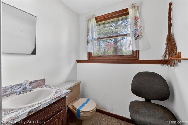 2467 N Lake George Road, Metamora, MI 48455