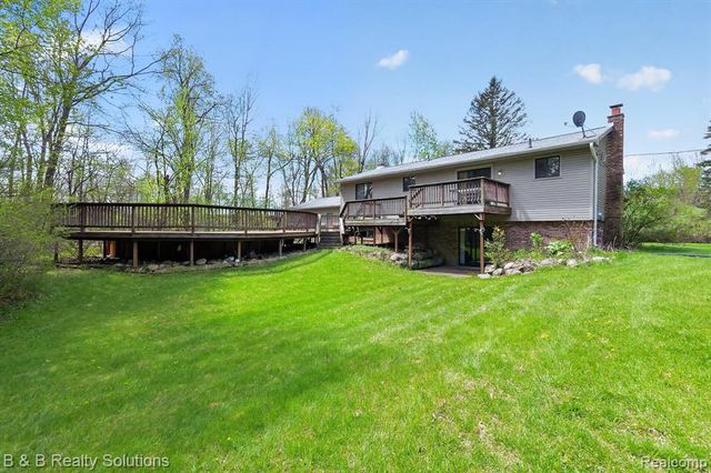 2467 N Lake George Road, Metamora, MI 48455