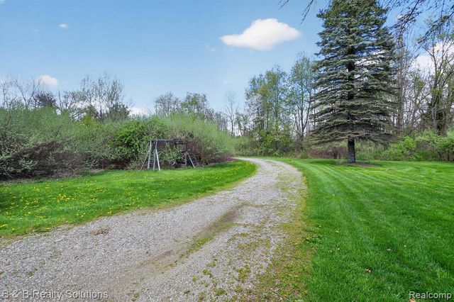 2467 N Lake George Road, Metamora, MI 48455