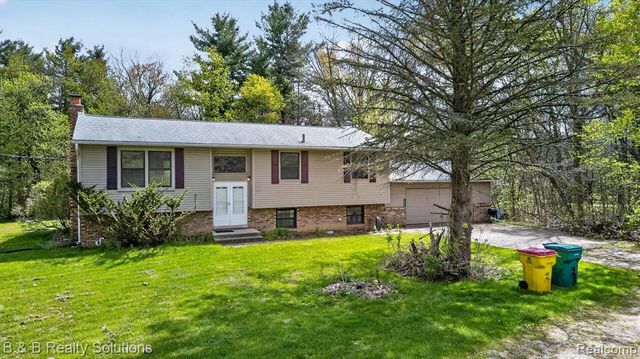 2467 N Lake George Road, Metamora, MI 48455