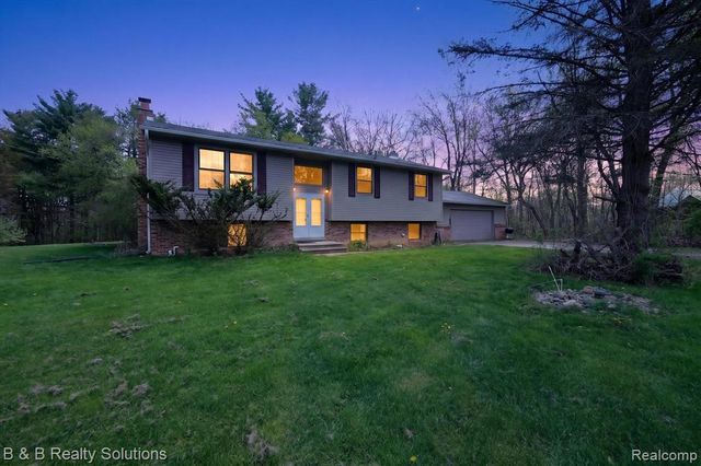 2467 N Lake George Road, Metamora, MI 48455